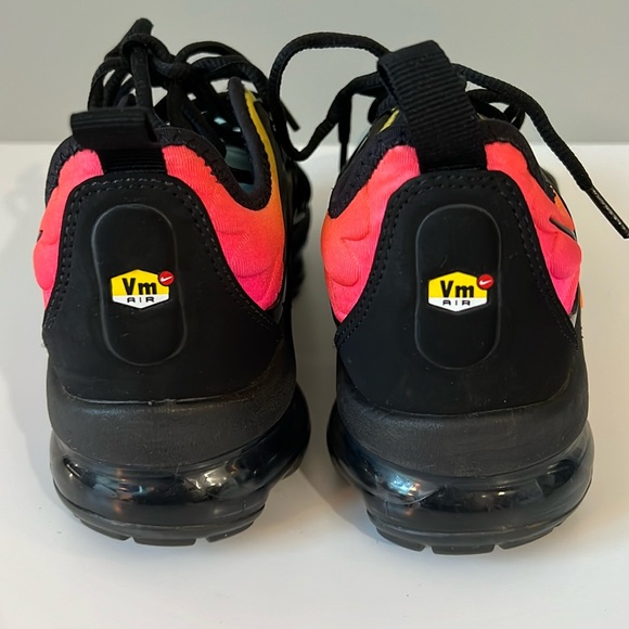 LAST CHANCE - Nike Air VaporMax Plus - Tropical Sunset - Size 6.5 - Picture 8 of 13